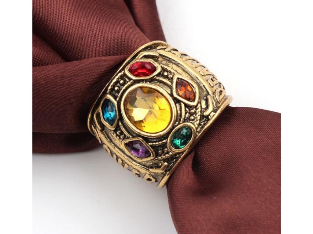 543_Prsten_Avengers_Kameny_nekone_na_MAIN
