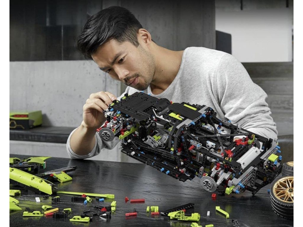 6057_Lego_42115_Technic_Lamborghini_Si_n_Stavebnice_5