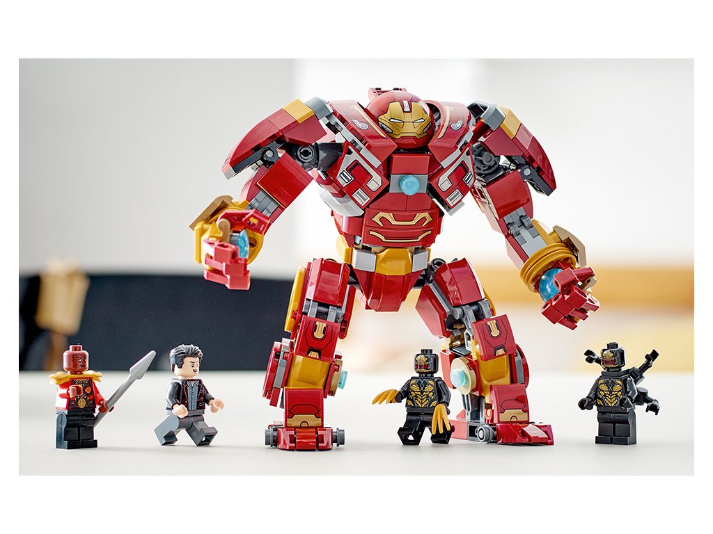6246_LEGO_76247_Marvel_Hulkbuster_Avengers_3