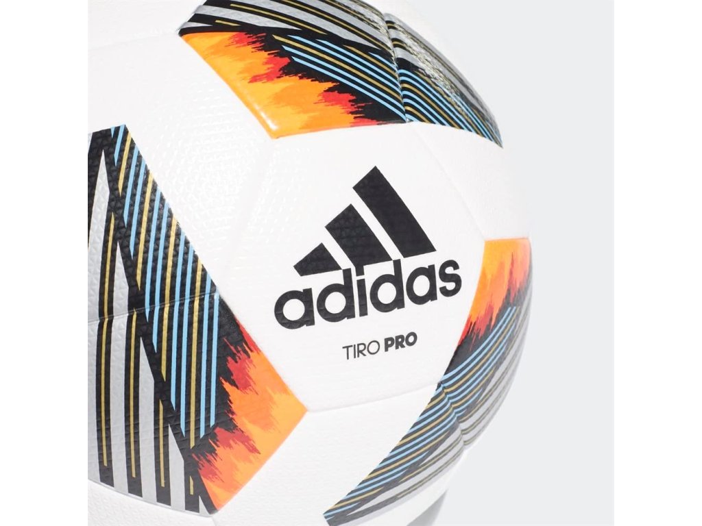 6150_Fotbalov__m___adidas_Tiro_Pro_2